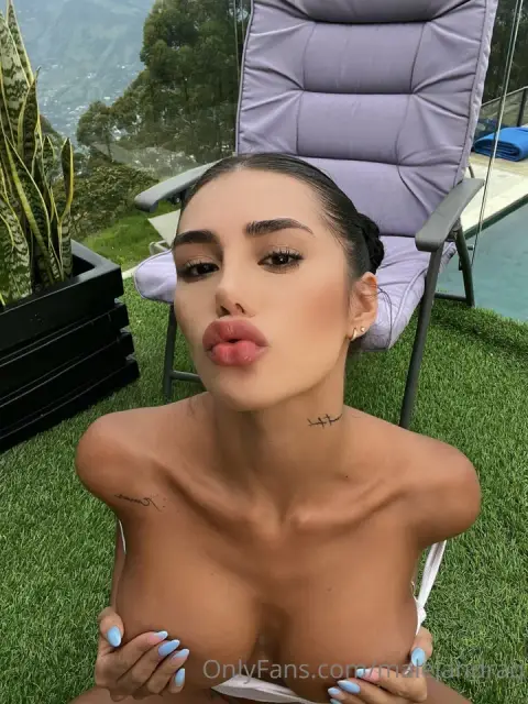 María